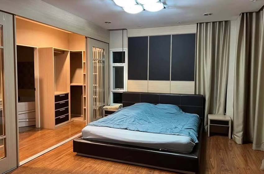 House with Shared Pool in Sukhumvit 